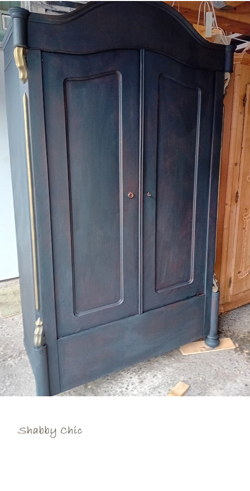 Schwarzer Dielenschrank Shabby